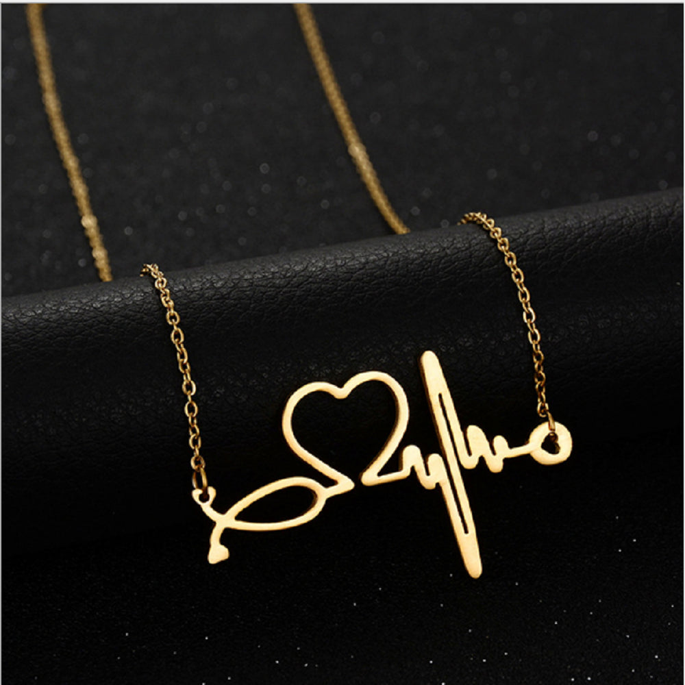 Collar Isabella Latido Corazón Dorado