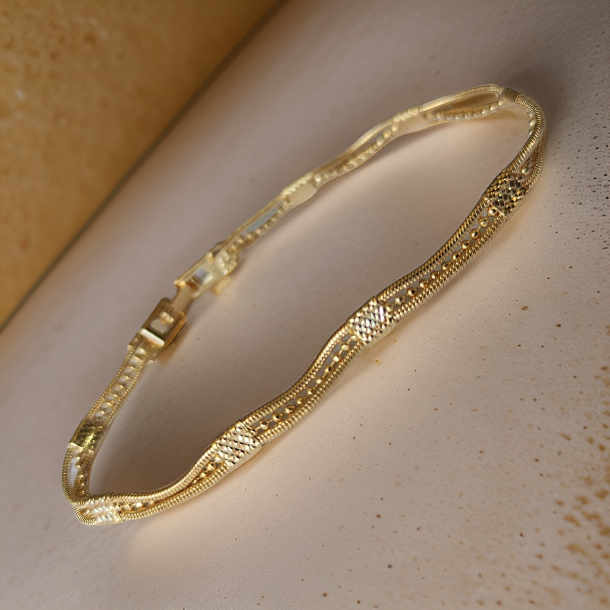 Pulsera Dorada de Elegancia Eternal - Envio Grátis + Pago Contra Entrega