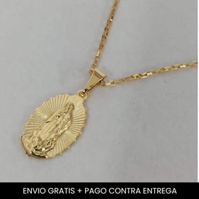 Cadena Virgen de Guadalupe en 3D - oro laminado - close up