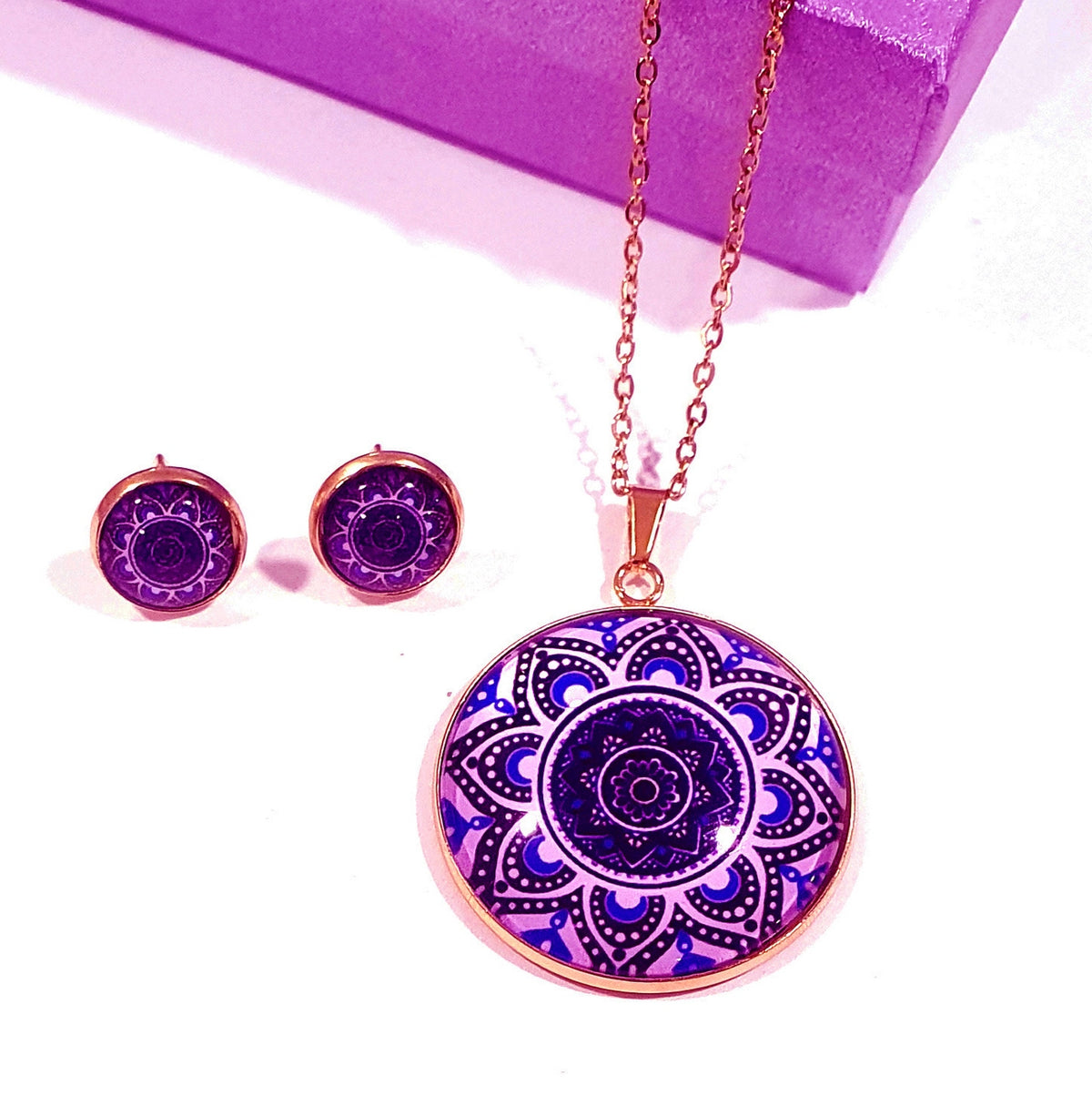 Collar Mandala + Aretes + Estuche